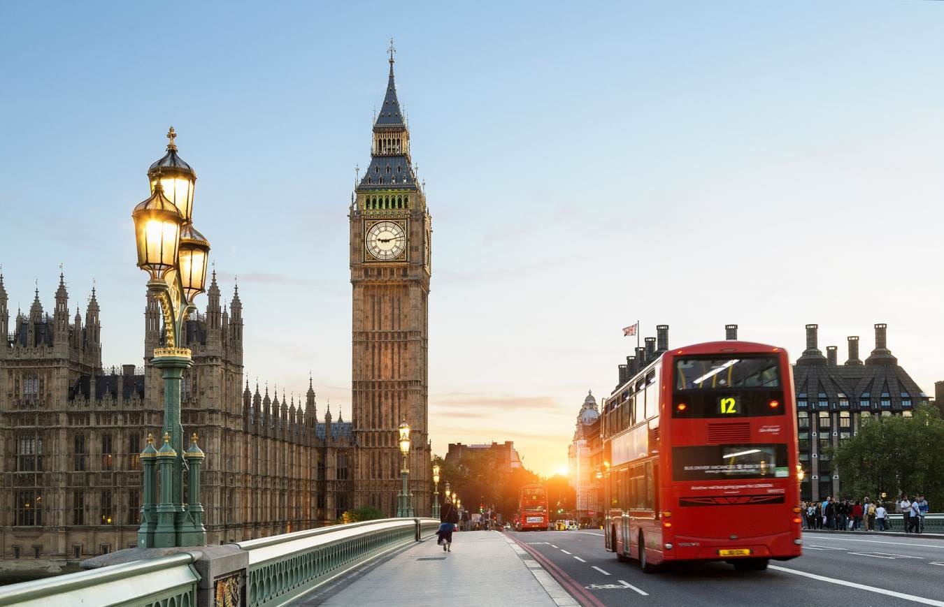 Big Ben with Red Bus - England During Easter - Best Time to Visit England - Planet Travel Advisor Big Ben with Red Bus - England During Easter - Best Time to Visit England - Planet Travel Advisor