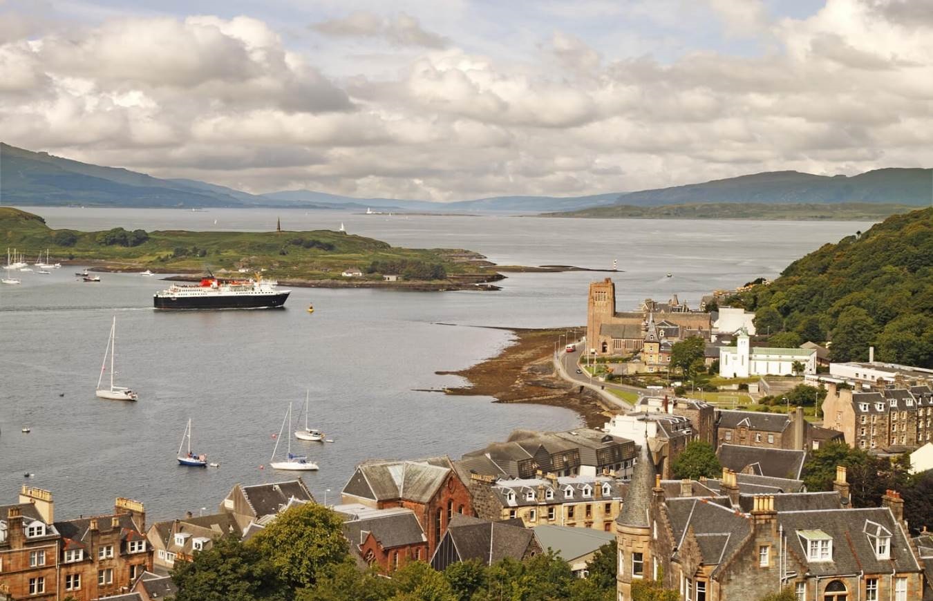 Cruise from Oban to Castlebay in Scotland - Best Cruises Tours & Itineraries in England - Planet Travel Advisor Cruise from Oban to Castlebay in Scotland - Best Cruises Tours & Itineraries in England - Planet Travel Advisor