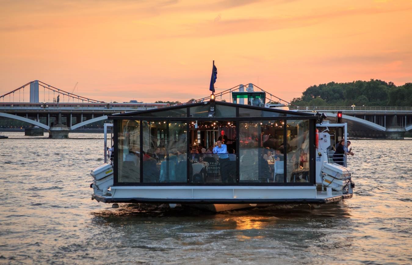 Dinner Cruise with Sailing on the River Thames - Best Cruises Tours & Itineraries in England - Planet Travel Advisor Dinner Cruise with Sailing on the River Thames - Best Cruises Tours & Itineraries in England - Planet Travel Advisor