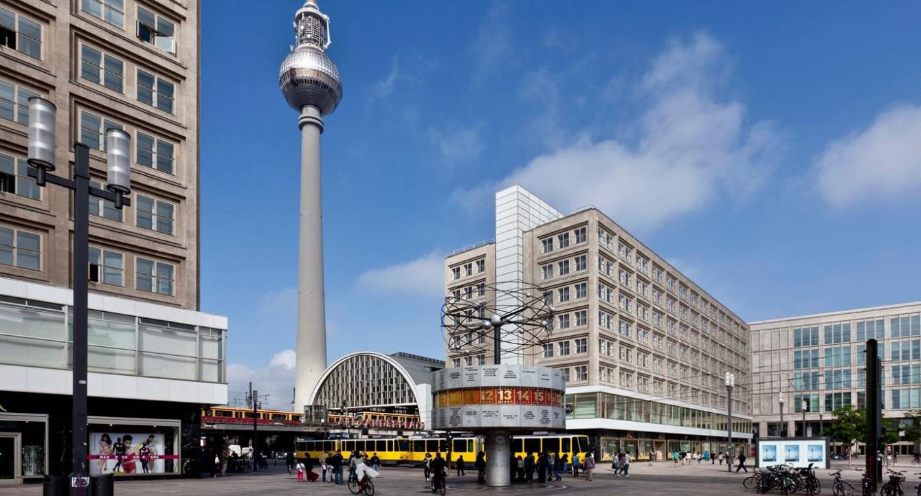 Alexander Square in Germany - Top Europe Shopping Places - Planet Travel Advisor Alexander Square in Germany - Top Europe Shopping Places - Planet Travel Advisor