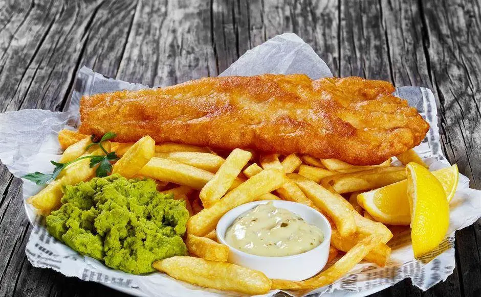 Fish and Chips - Traditional British Foods - Planet Travel Advisor Fish and Chips - Traditional British Foods - Planet Travel Advisor