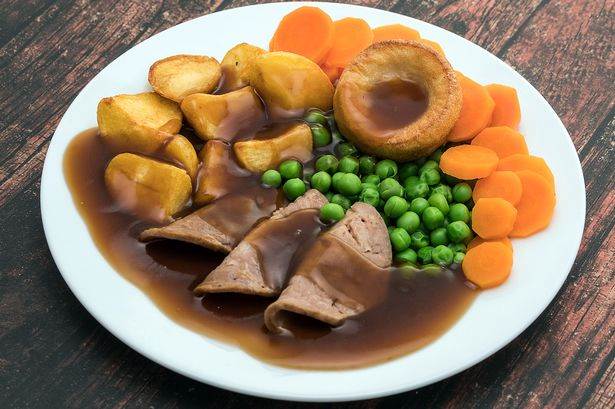 Roast Dinner - Traditional British Foods - Planet Travel Advisor Roast Dinner - Traditional British Foods - Planet Travel Advisor