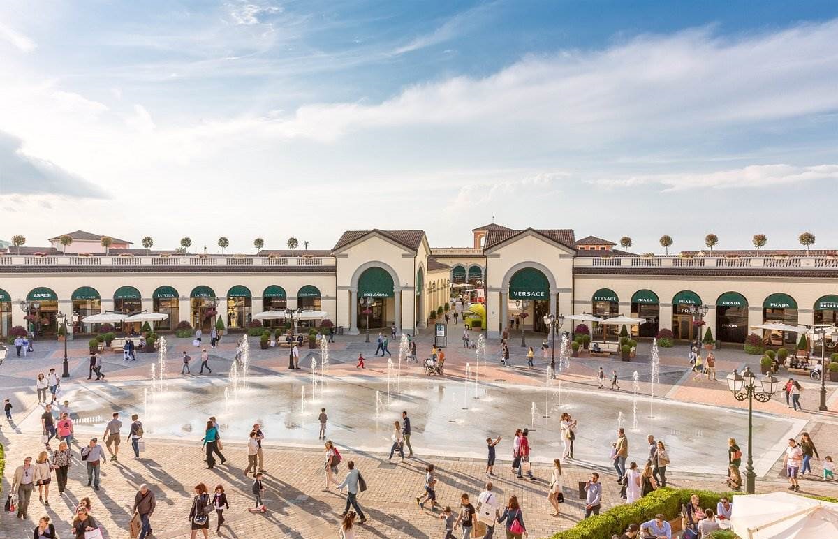 Serravalle Designer Outlet in Italy - Top Europe Shopping Places - Planet Travel Advisor Serravalle Designer Outlet in Italy - Top Europe Shopping Places - Planet Travel Advisor