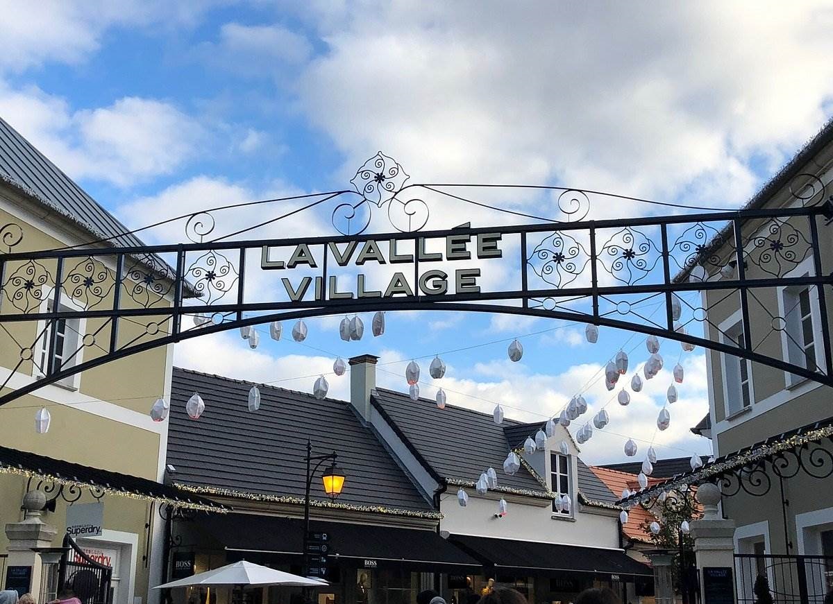 The Gate of La Vallee village shopping place in France - Top Europe Shopping Places - Planet Travel Advisor The Gate of La Vallee village shopping place in France - Top Europe Shopping Places - Planet Travel Advisor