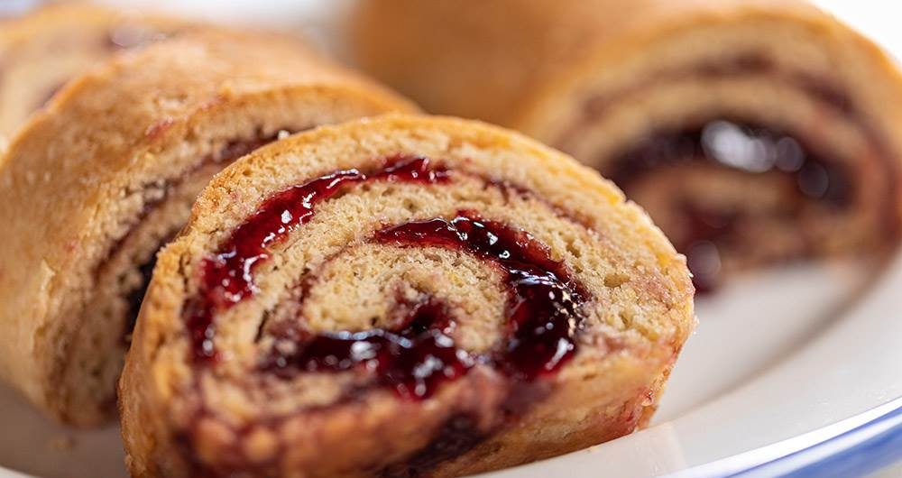s-Jam RolyـPoly - Traditional British Foods - Planet Travel Advisor