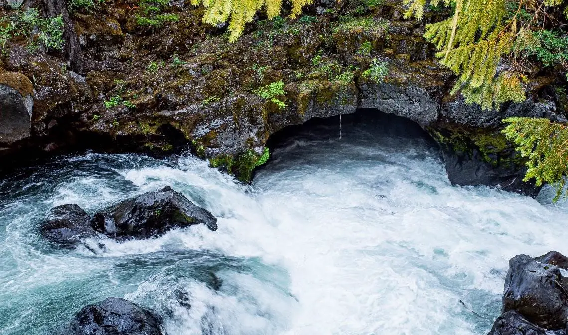 Natural Bridge Medford Oregon - 12 Top-Rated Attractions and Things to Do in Medford Oregon - Planet Travel Advisor Natural Bridge Medford Oregon - 12 Top-Rated Attractions and Things to Do in Medford Oregon - Planet Travel Advisor