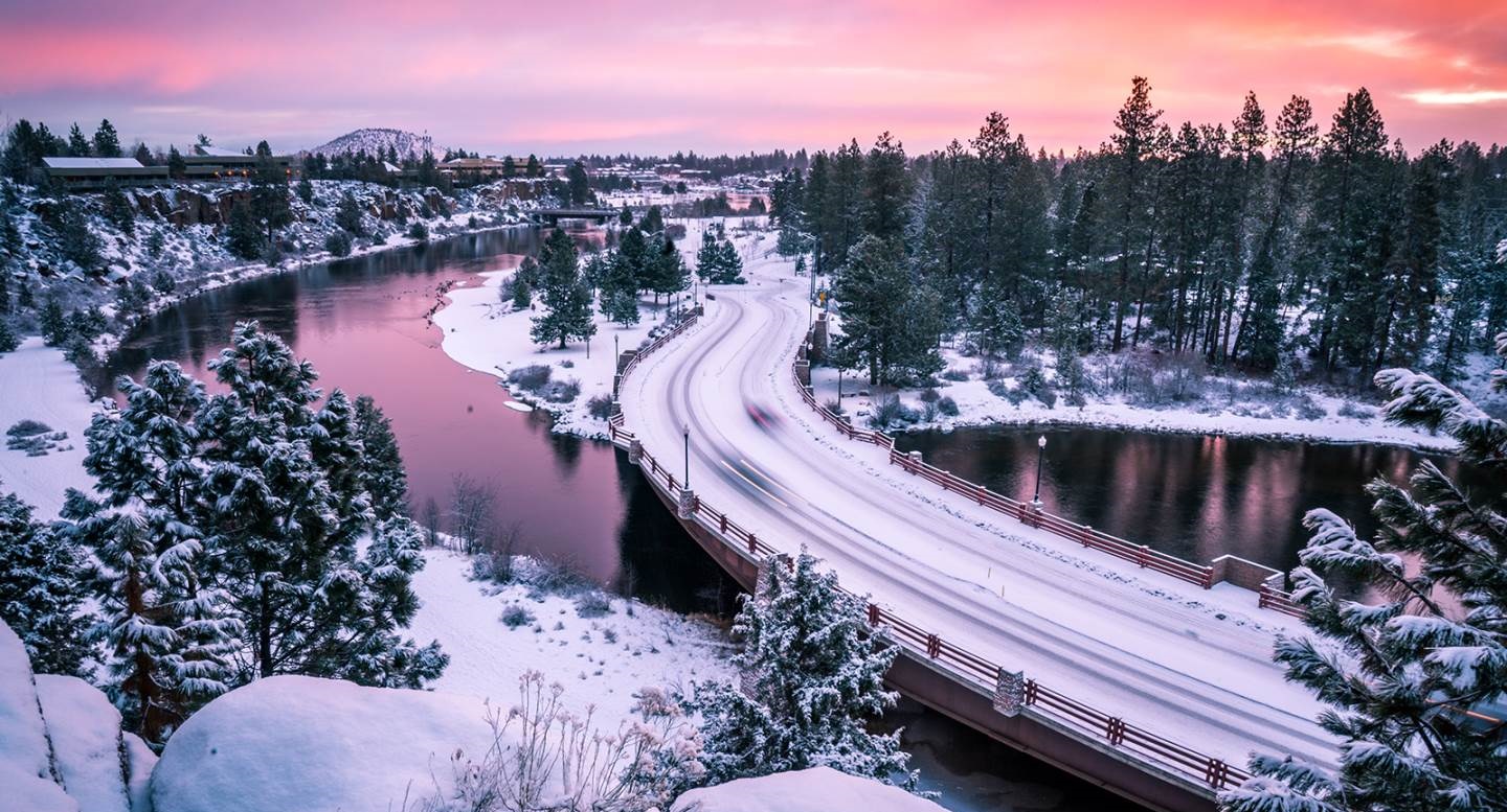 Bend oregon bridge winter - Best Places to Visit in Oregon in Winter - Planet Travel Advisor