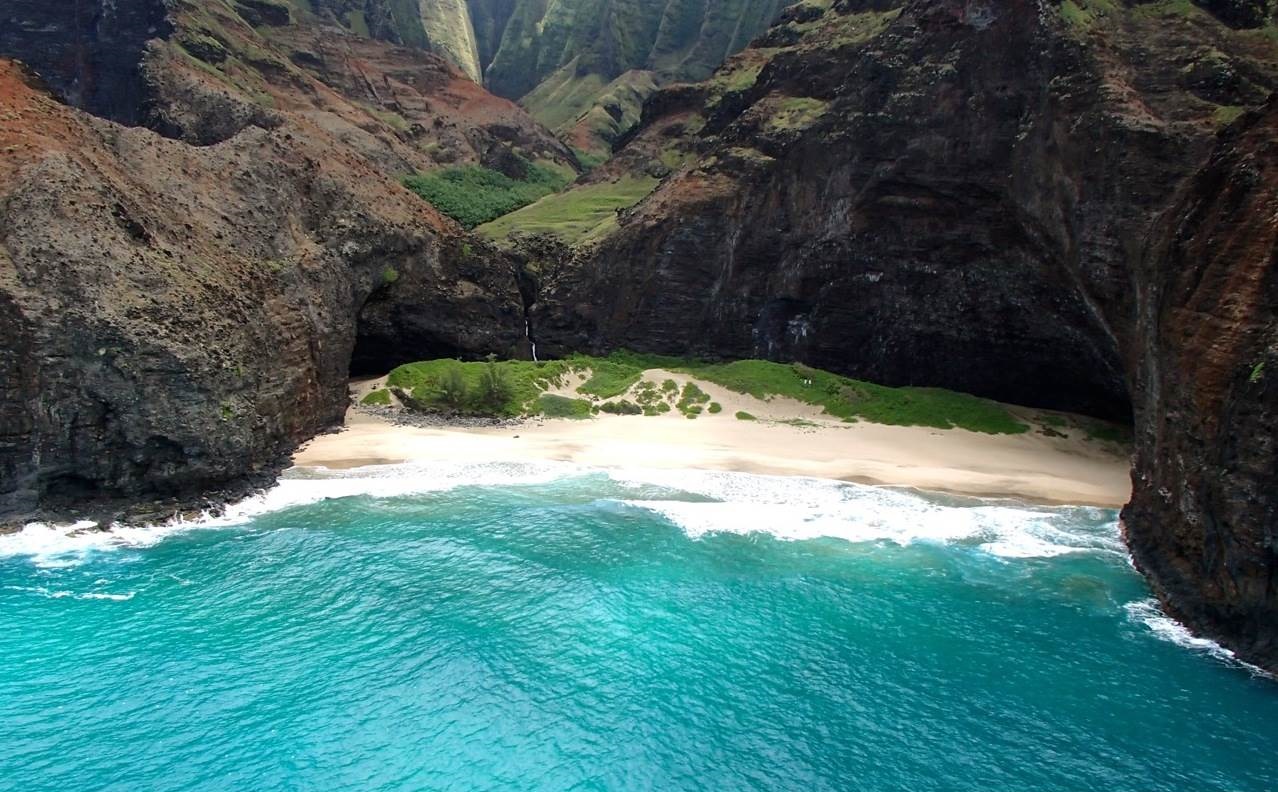 Napali Coast State Wilderness Park in Hawaii - Planet Travel Advisor