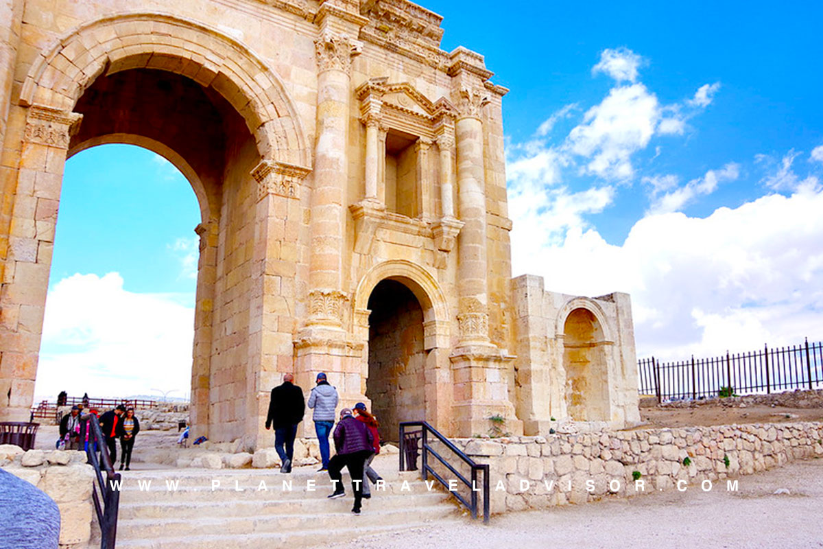 Best Time to Visit Greece 2023