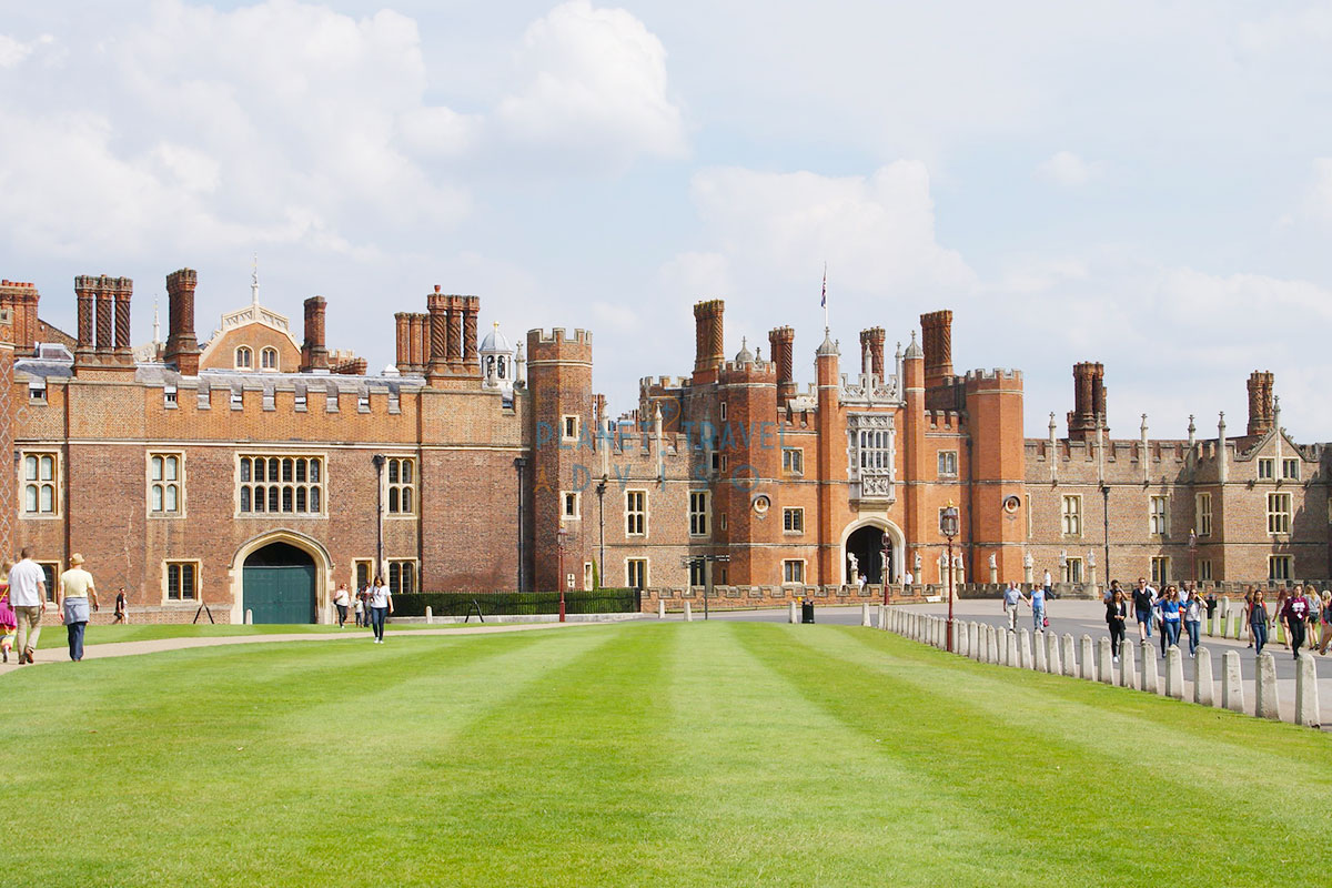 Hampton Court Palace - Castles and Palaces in England - Planet Travel Advisor Hampton Court Palace - Castles and Palaces in England - Planet Travel Advisor
