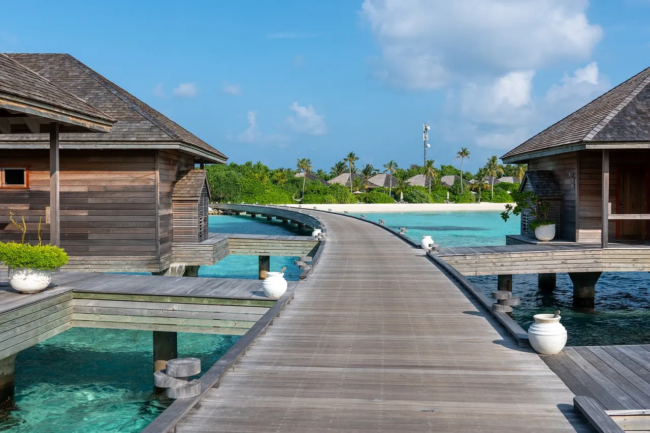 Maldives Island - Best Time to Visit Maldives - Planet Travel Advisor