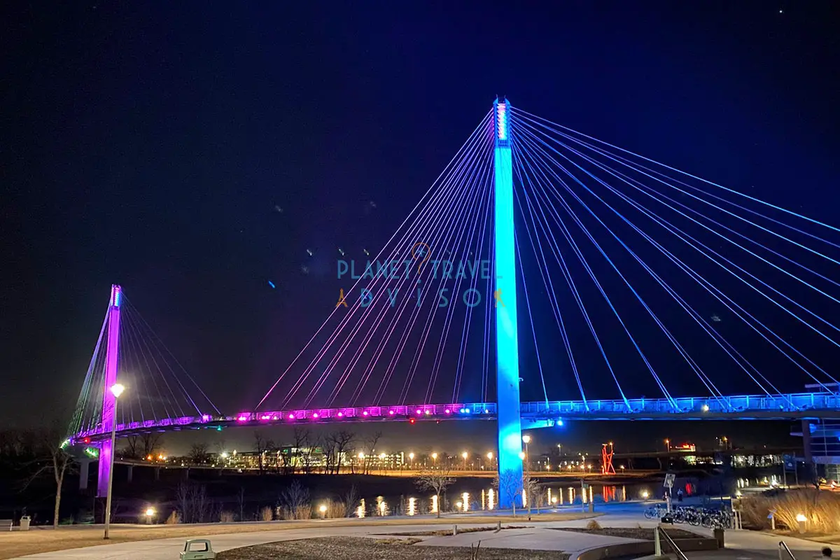 Bob Kerrey Pedestrian Bridge of Omaha at Night - Planet Travel Advisor Bob Kerrey Pedestrian Bridge of Omaha at Night - Planet Travel Advisor