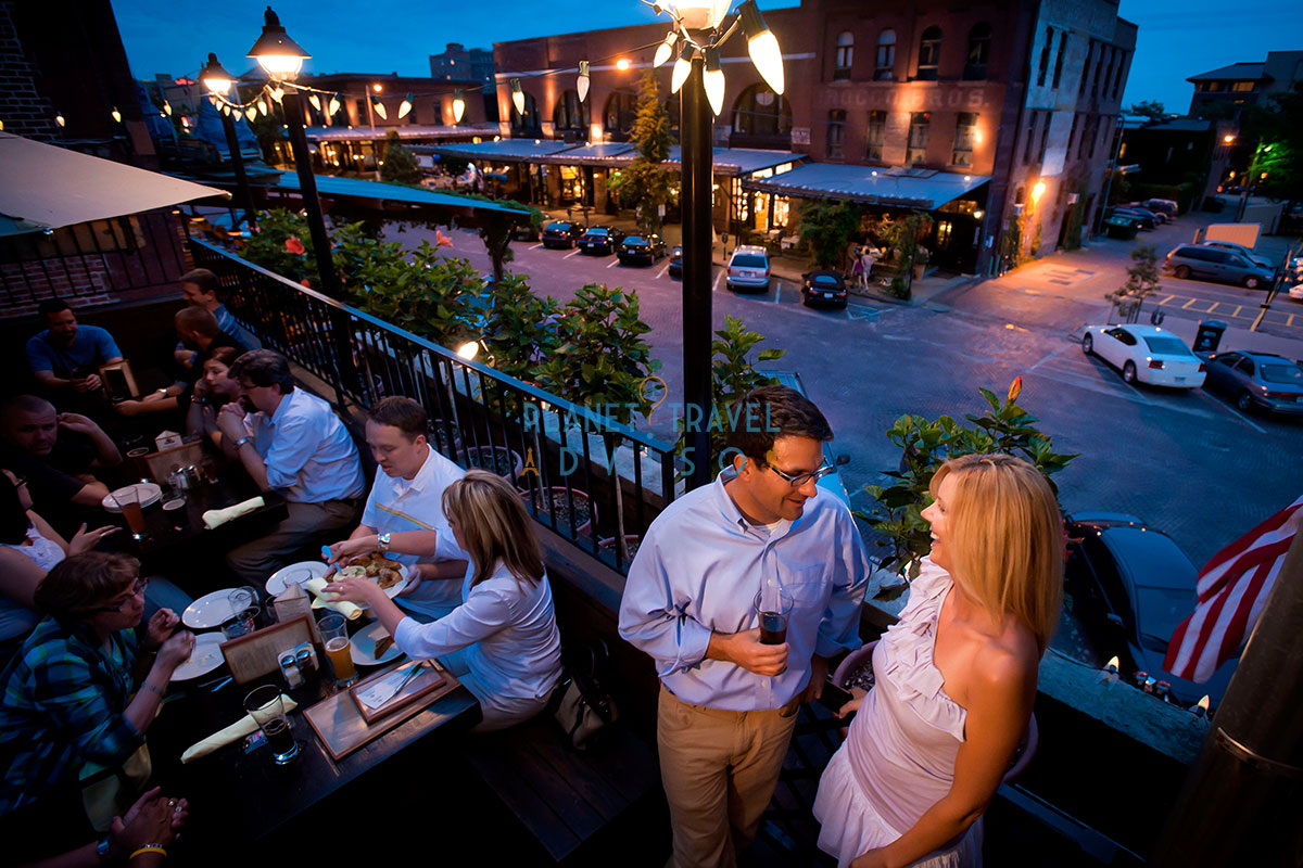 Old Market of Omaha at Night - Planet Travel Advisor Old Market of Omaha at Night - Planet Travel Advisor