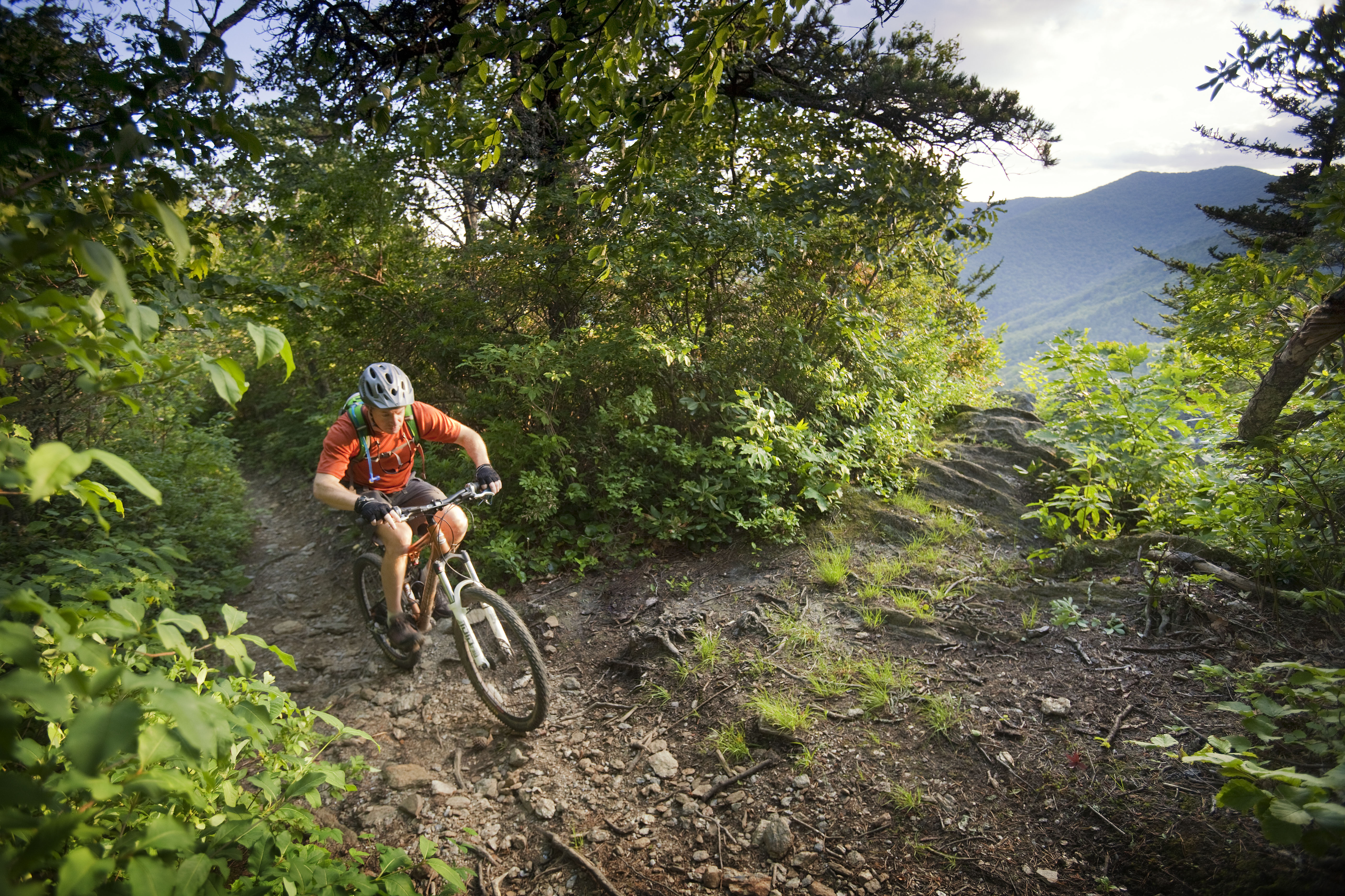 Biking in North Carolina - Where to travel in may - Planet Travel Advisor Biking in North Carolina - Where to travel in may - Planet Travel Advisor