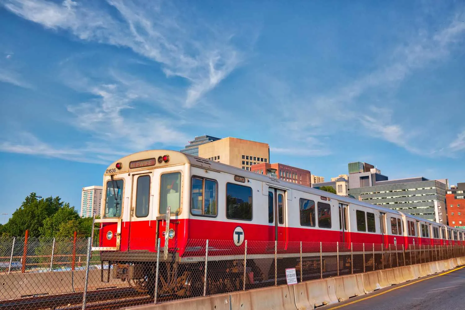 Boston Train Crossing Longfellow Bridge - Where to travel in may - Planet Travel Advisor