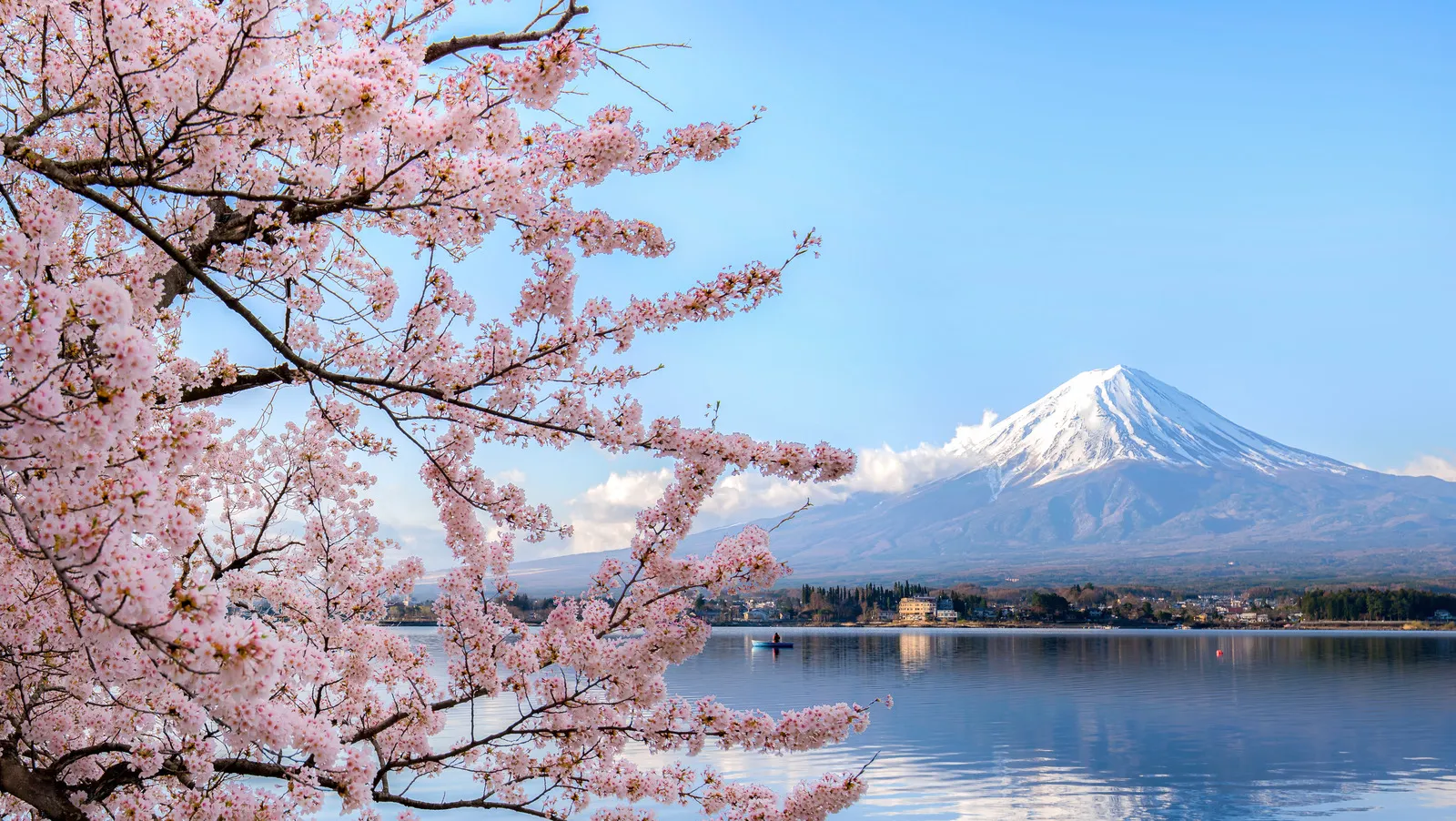 Mount Fuji - where to travel in may - Planet Travel Advisor