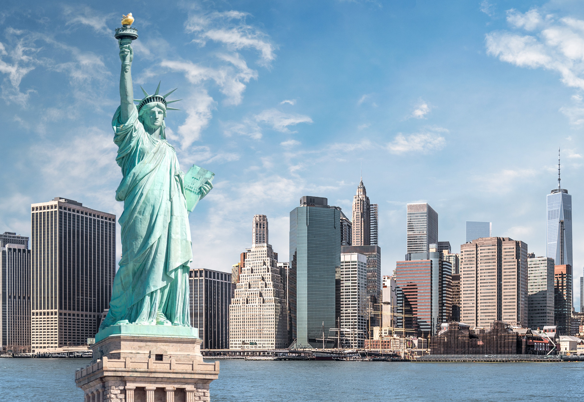 Statue of Liberty - where to travel in may - Planet Travel Advisor Statue of Liberty - where to travel in may - Planet Travel Advisor