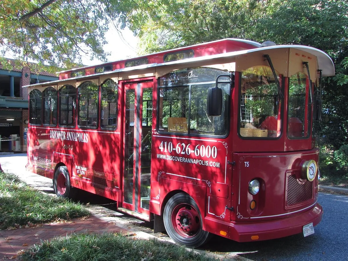 Trolley Tours in Annapolis - Where to travel in may - Planet Travel Advisor