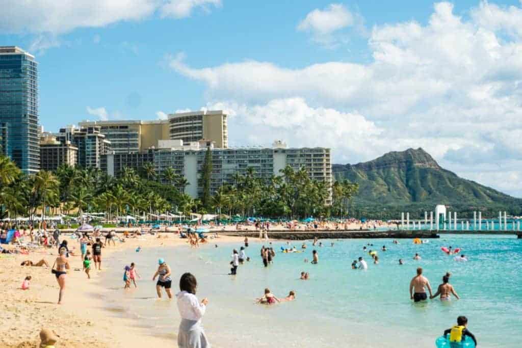 Crowds in Hawaii in August - Planet Travel Advisor Crowds in Hawaii in August - Planet Travel Advisor