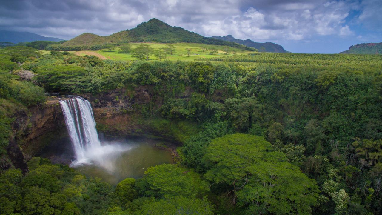 Wailua Falls - Hawaii Weather in October - Planet Travel Advisor