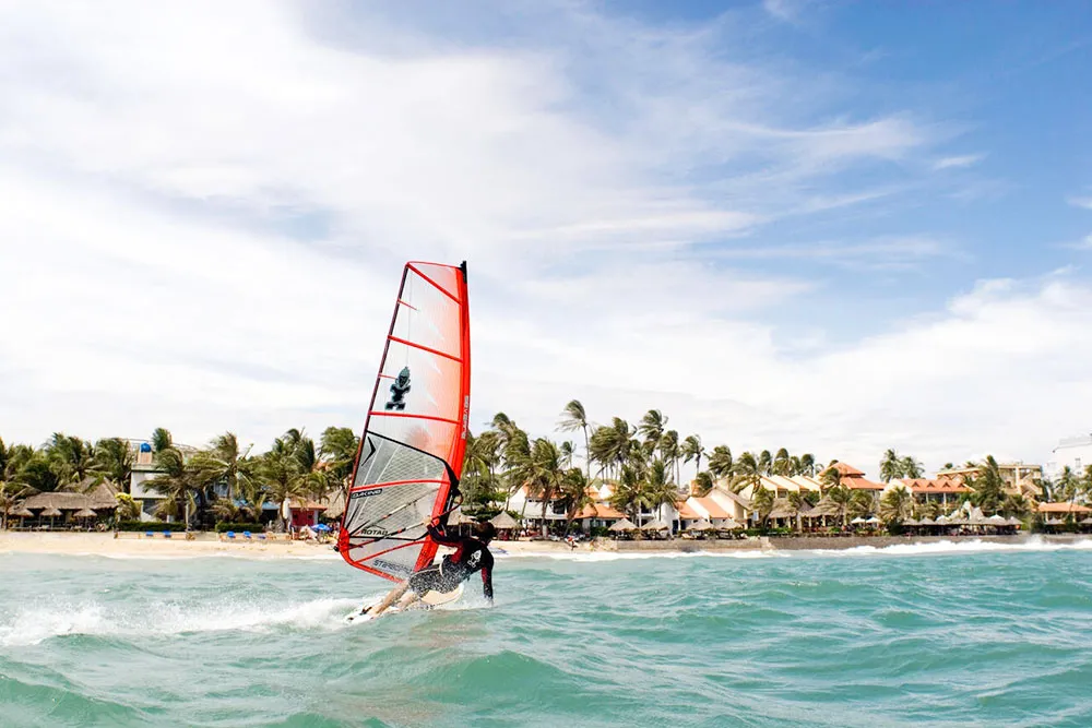 6 Days Saigon to Mui Ne Beach Vacation