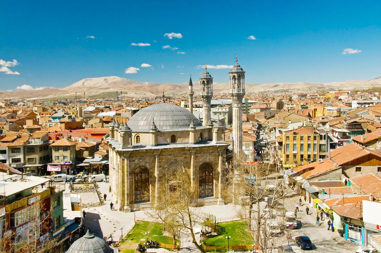 Discover the Worst Seasons to Visit Konya 2026