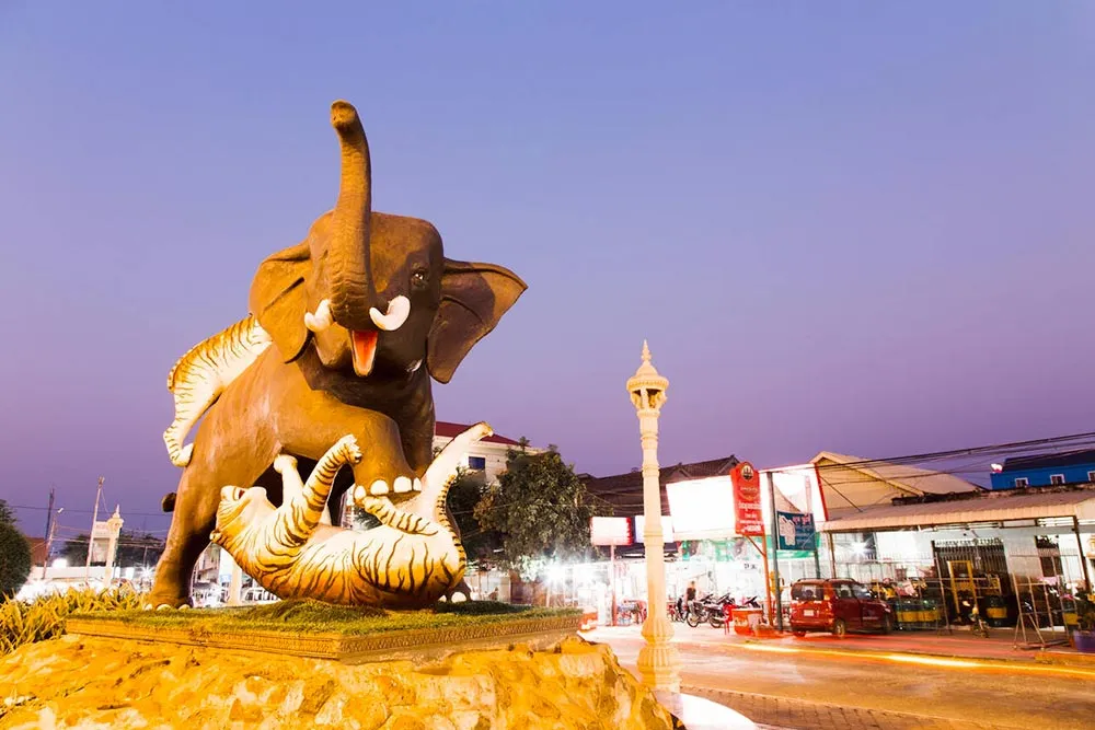 5 Day Tour of Angkor Sambor Prei Kuk and Phnom Penh