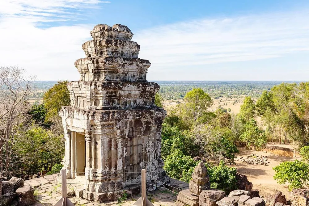 5 Day Tour of Angkor Sambor Prei Kuk and Phnom Penh