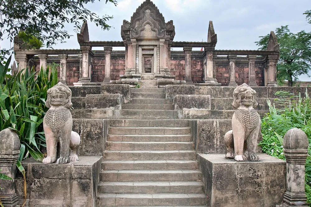9 Days Angkor and Mekong Expeditions Package