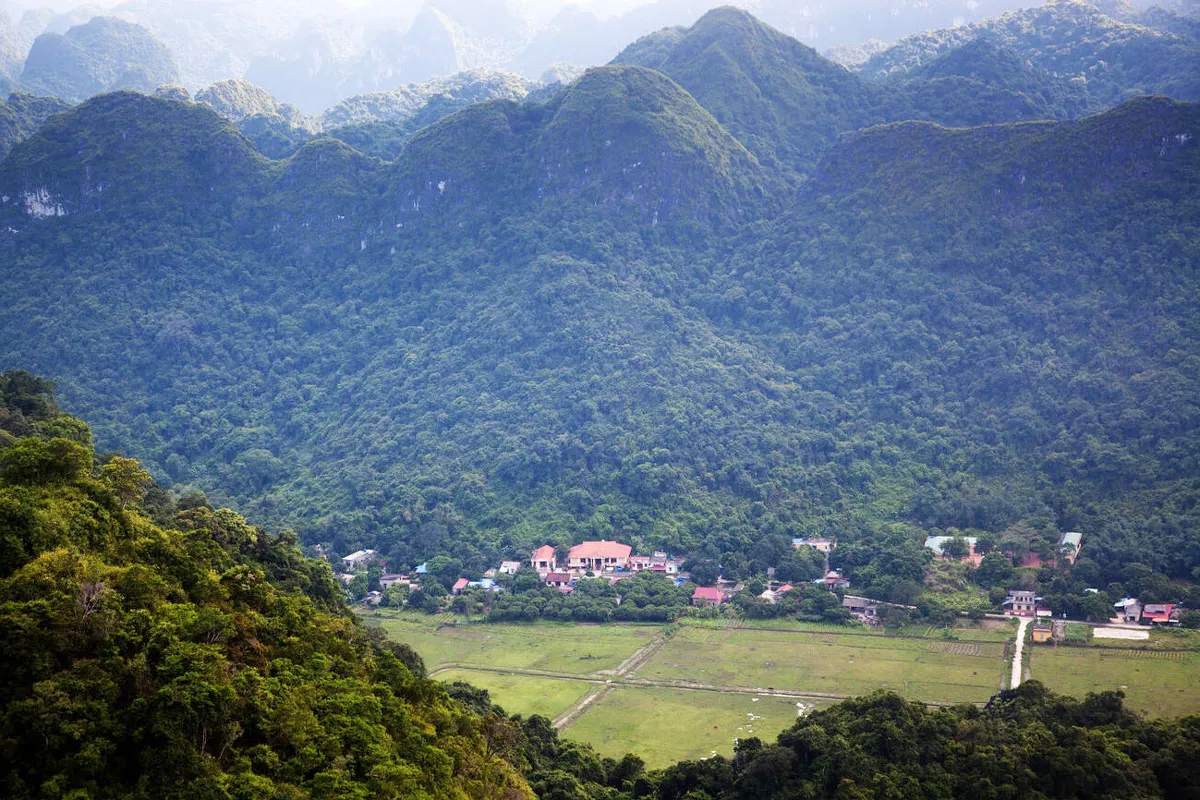 Explore Viet Hai Village in Vietnam