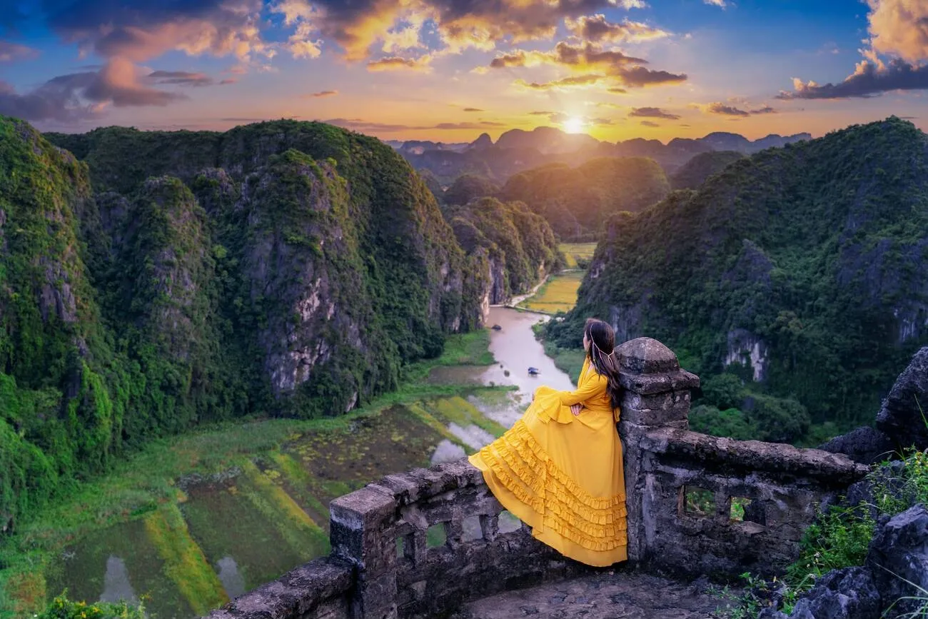 Hang Mua Travel Guide - Planet Travel Advisor - Planet Travel Advisor