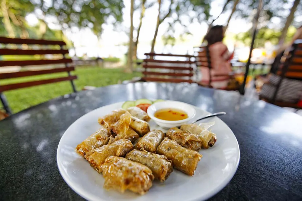 Outdoor Restaurant Near Hoan Kiem Lake - Planet Travel Advisor
