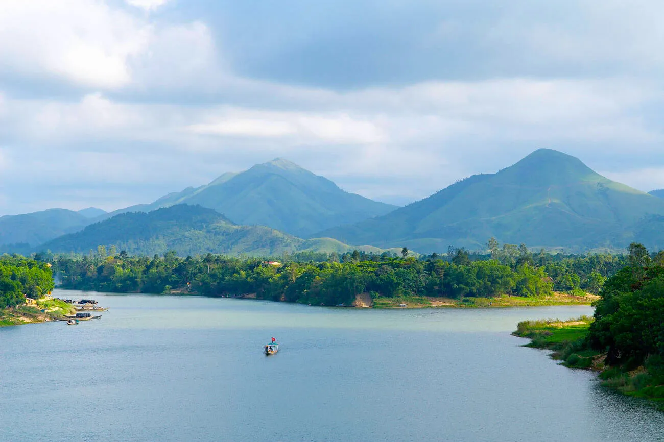 Perfume River Travel Guide - Planet Travel Advisor