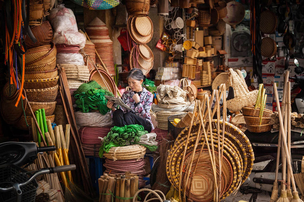 Shopping and Local Markets in Hanoi Old Quarter - Planet Travel Advisor Shopping and Local Markets in Hanoi Old Quarter - Planet Travel Advisor