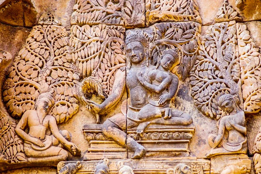 Ancient Khmer Bas Relief, Banteay Srei Temple - Planet Travel Advisor