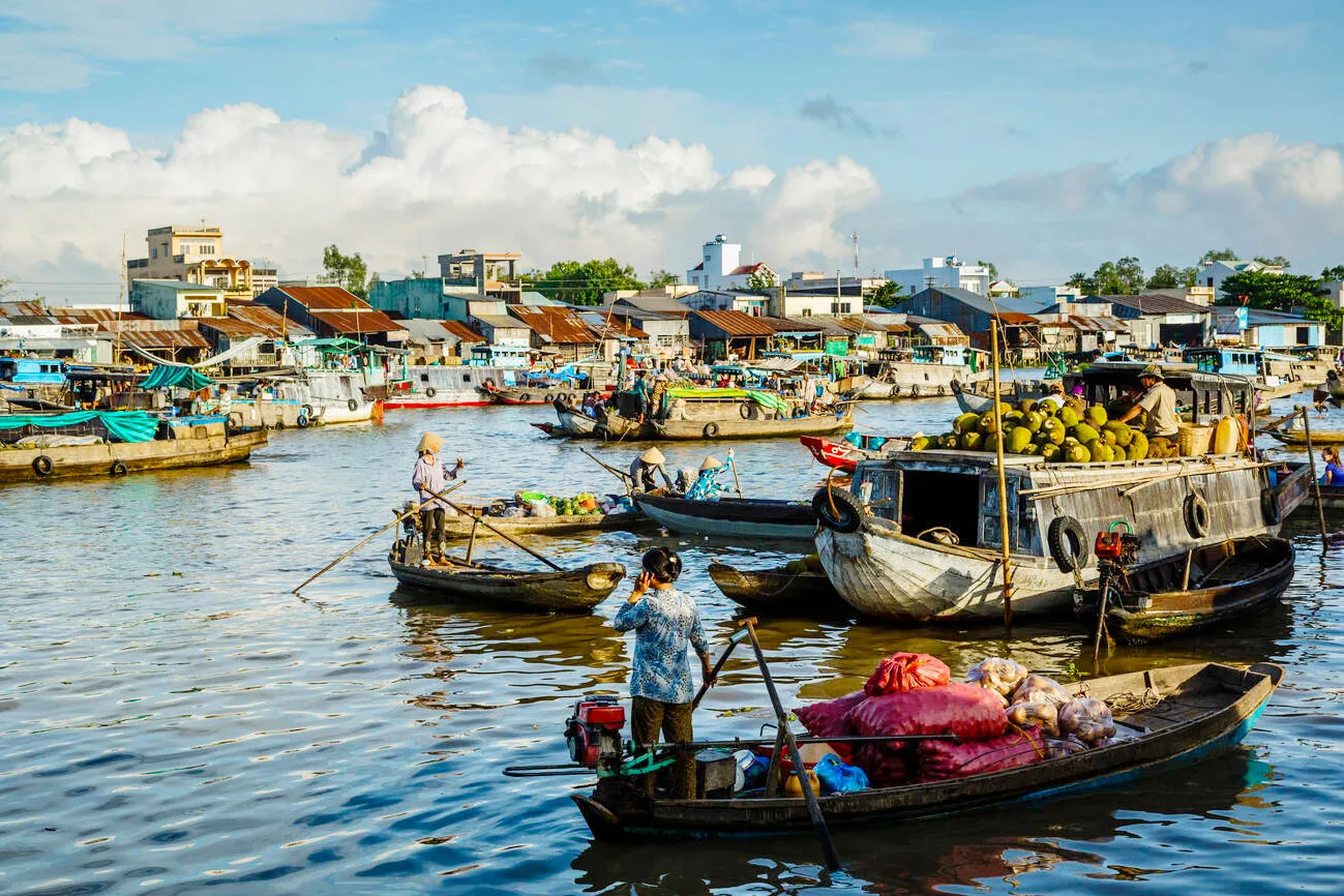 How to Enjoy Cai Be Floating Market for an Epic Journey - Planet Travel Advisor