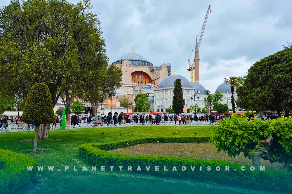When to Visit Sultanahmet Square - Planet Travel Advisor.webp