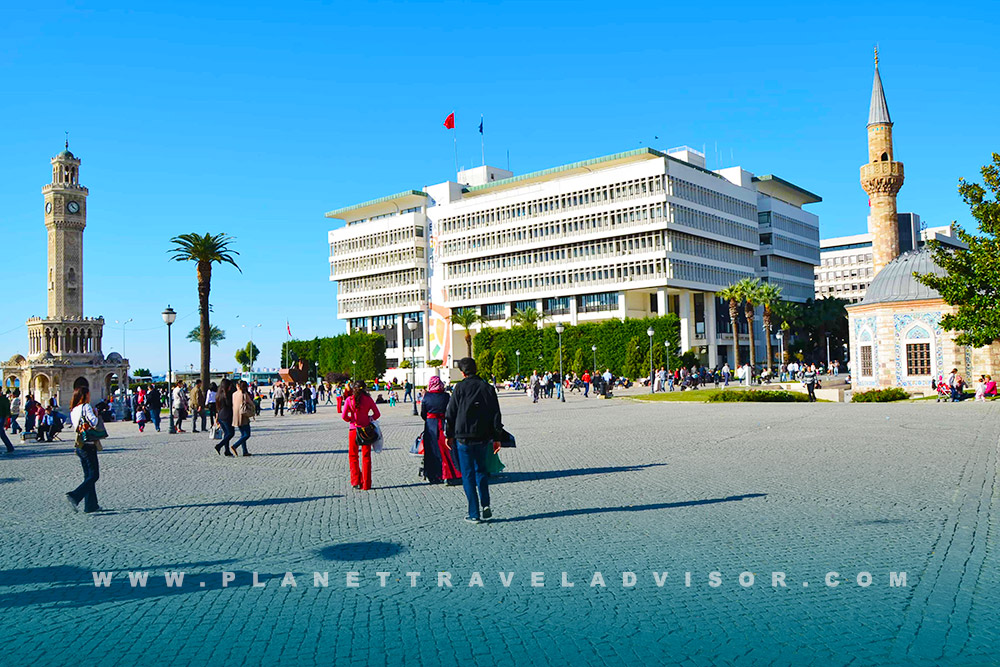 How To Reach Konak Square - Planet Travel Advisor.jpg