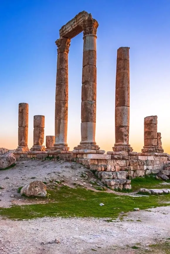 4 Days Amman, Dead Sea, Petra & Jerash Trip