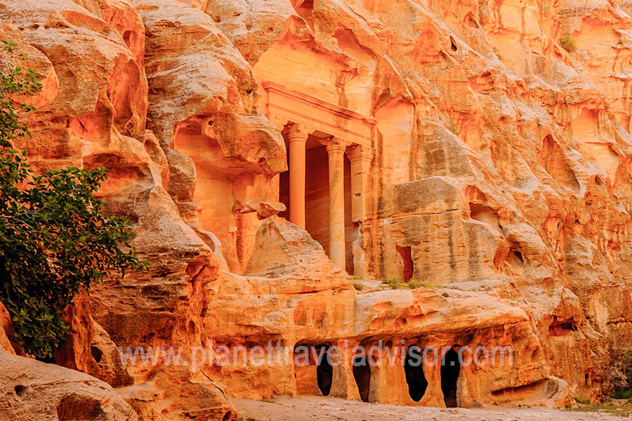 Al Beidha Temple Little Petra - Planet Travel Advisor.jpg