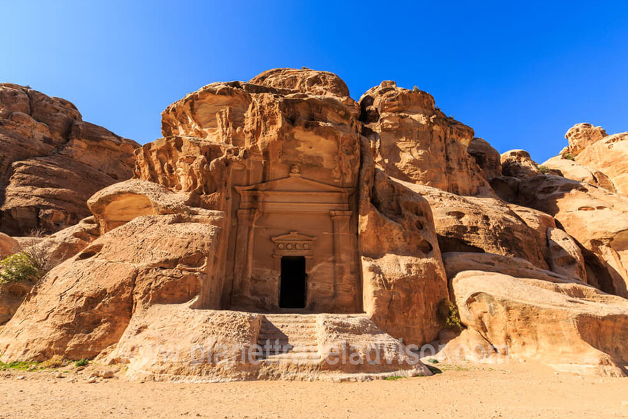 Ancient Building in Little Petra - Planet Travel Advisor.jpg