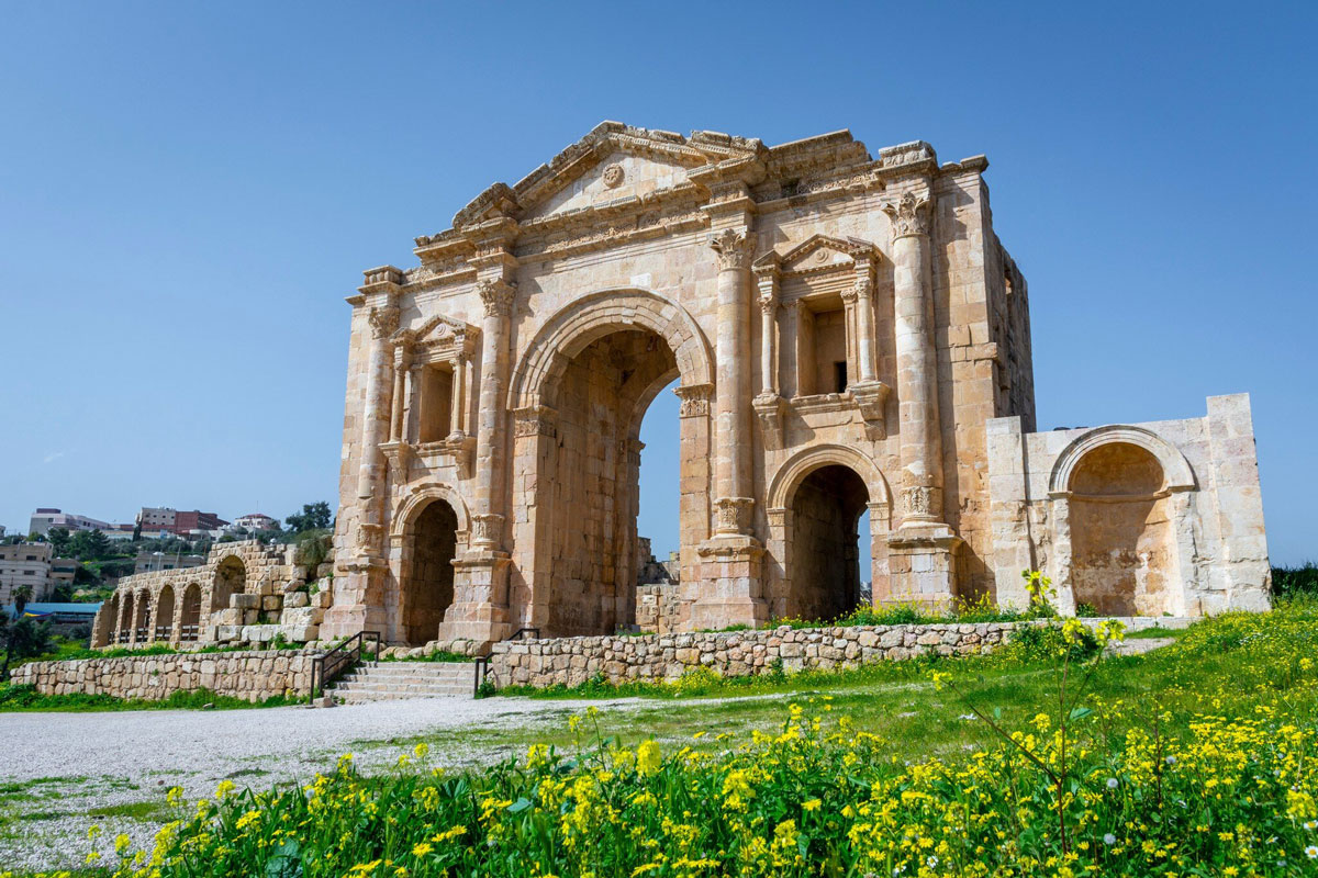 Plan Your Visit to Hadrian’s Arch in Jerash