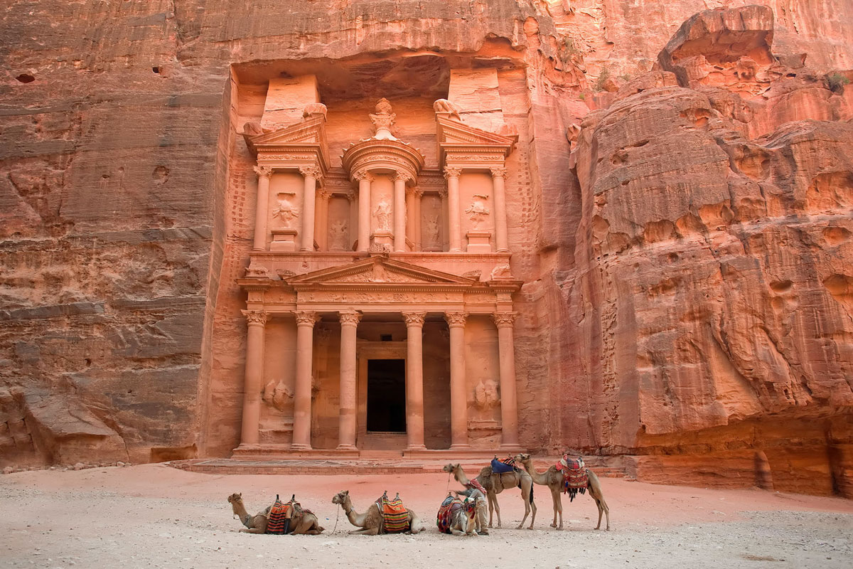 Petra Treasury (Al-Khazneh) - Planet Travel Advisor.jpg